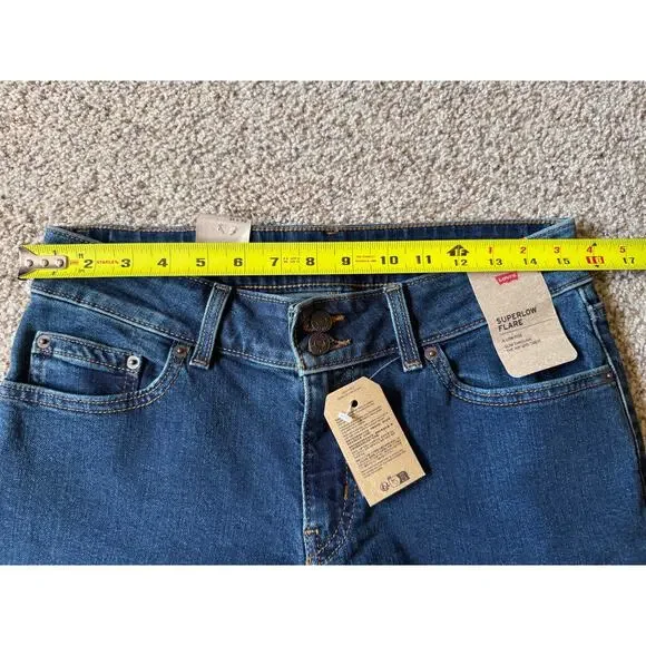 Levi's Superlow Flare Jeans Low Rise Denim Slim Fit Dark Wash Y2K 31x32 - Picture 8 of 9